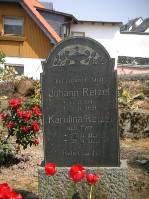 Retzel Fatz Grab in Aulhausen klein