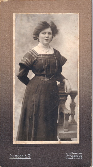 Retzel Karoline 1891 1945 T.v. Retzel Fatz klein